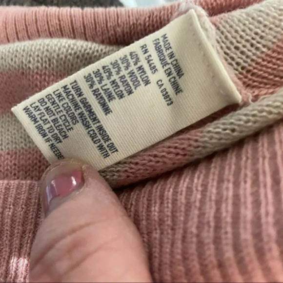 AEO M gray with pink & white striped‎ wool blend sweater - Picture 5 of 5